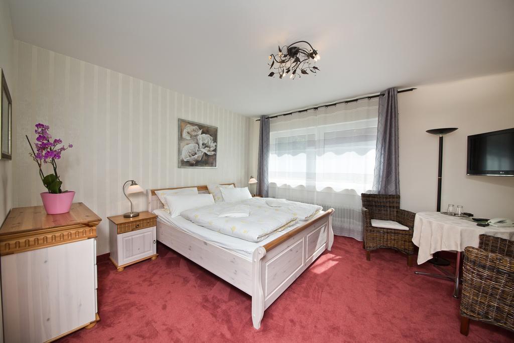 Hotel Jaegerhof シュターツバート・ブリュッケナウ エクステリア 写真